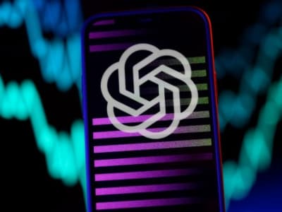 Kontroversi DeepSeek dan OpenAI: Sengketa Data AI dan Hak Cipta yang Memanas