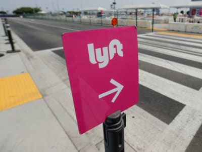 Lyft Turun Karena Proyeksi Lemah dan Tantangan Saingi Uber di Pasar Ride-Hailing