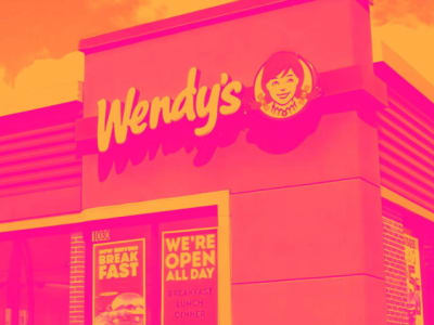 Apakah Wendy’s Layak Dibeli Jelang Laporan Keuangan? Analisis Terbaru