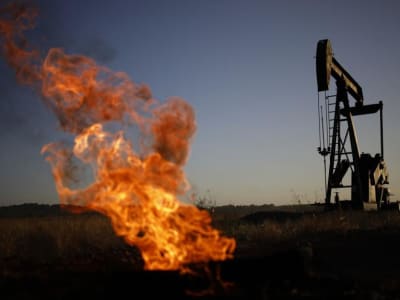Dampak Tarif Trump dan Geopolitik Rusia-Ukraina pada Harga Minyak Dunia
