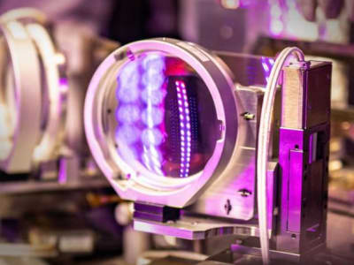 Terobosan SLAC: Laser-Plasma Accelerator Dengan Aliran Air untuk Proton Terang dan Stabil