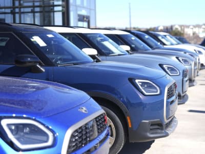 Utang Mobil dan Kartu Kredit Membuat Tekanan Keuangan Amerka Nyaris Sepanjang Tahun