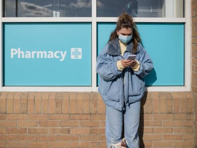 Fakta atau Komunitas? Cara Terbaik Lawan Misinformasi Kesehatan di Media Sosial