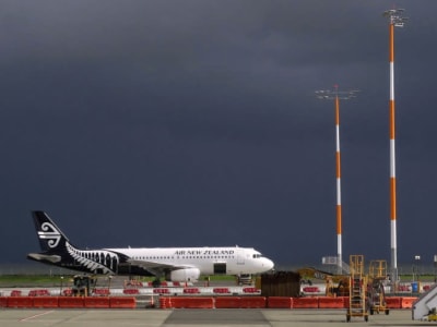 Air New Zealand Laporkan Penurunan Laba Akibat Masalah Mesin Pesawat