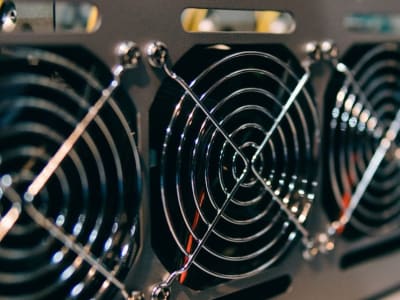 Persaingan Ketat dan Perlambatan Pertumbuhan Hashrate Dalam Pertambangan Bitcoin Januari