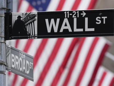 Kekhawatiran Perang Dagang AS-China Picu Turunnya Saham di Asia dan Global