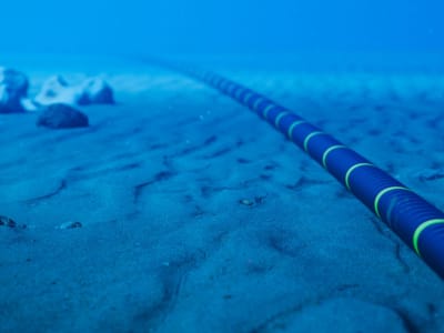Meta Bangun Kabel Bawah Laut Terpanjang untuk Dorong Inovasi AI Global