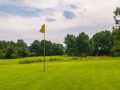 Lapangan Golf Lebih Luas dari Energi Terbarukan, Potensi Konversi Besar