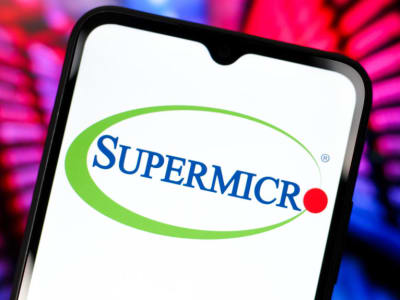 Penurunan Saham Super Micro Karena Risiko Delisting Nasdaq dan Tuduhan Manipulasi
