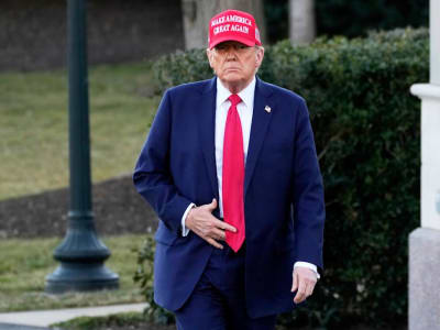 Trump Tandatangani Perintah untuk Tingkatkan Produksi Kayu Domestik dan Kendalikan Impor