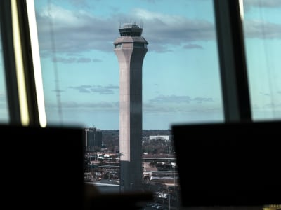 FAA Pertimbangkan Starlink untuk Upgrade Komunikasi Lalu Lintas Udara, Kontroversi Meningkat