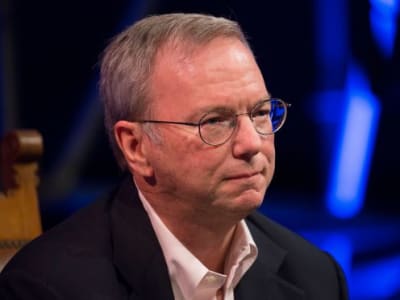Eric Schmidt dan Para Ahli Anjurkan Strategi Defensif Hindari Perlombaan AI Superkuat
