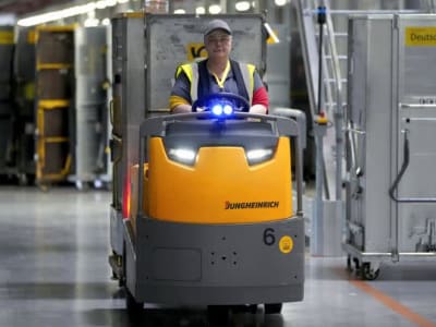 DHL Pangkas 8.000 Pekerjaan di Divisi Jerman karena Penurunan Bisnis