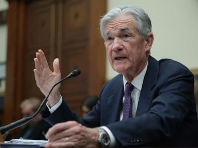 Federal Reserve Tak Terburu-buru Turunkan Suku Bunga di Tengah Ketidakpastian Ekonomi