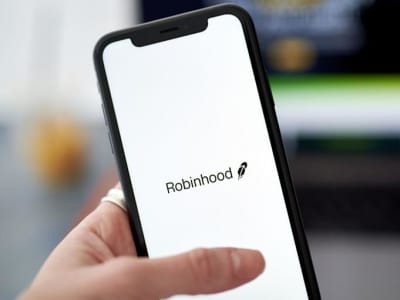 Robinhood Bayar Denda Besar Gara-gara Kegagalan Awasi dan Lindungi Pelanggan