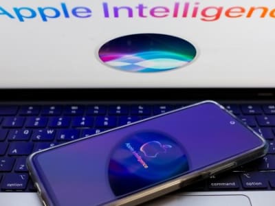 Apple Tunda Siri Personalisasi dan Smart Home Hub, Peluncuran Mundur ke 2025