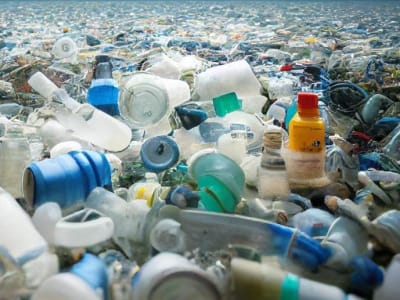 Metode Baru Gunakan Kelembapan Udara untuk Daur Ulang Plastik Lebih Ramah Lingkungan