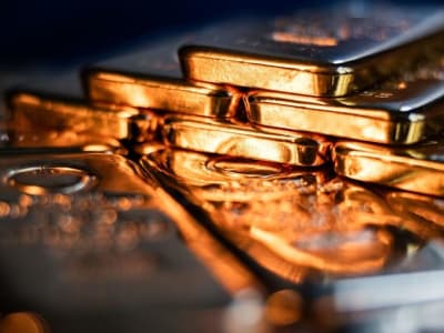 Harga Emas Mencapai Rekor Baru Mendekati Rp 49.34 ribu ($3.000) Akibat Kebijakan Tarif Trump