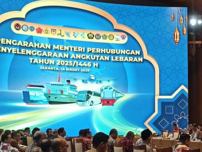 Menhub Pimpin Rapat Koordinasi Persiapan Angkutan Lebaran 2025 Pasca Kebakaran Kereta