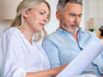 Haruskah Pasangan Berusia 50-an Beralih ke Kontribusi Roth IRA Dari 401(k)?