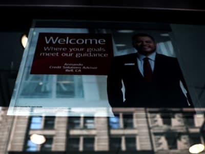 Bank of America Pangkas Pegawai Junior di Hong Kong Karena Volume Transaksi Turun