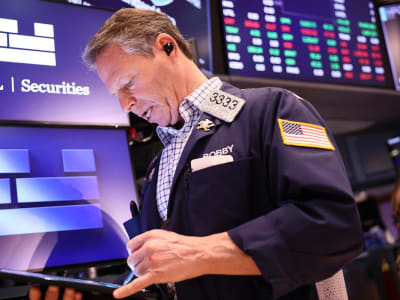 Pasar Saham AS Tertekan, Investor Tunggu Keputusan The Fed dan Teknologi Nvidia