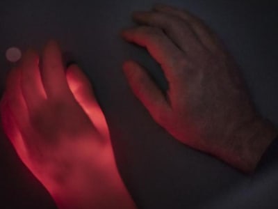 Ilusi Tangan Karet Turunkan Rasa Sakit, Terobosan Baru Pengelolaan Nyeri