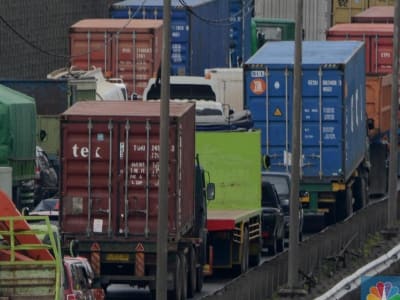 Aktrindo Mogok Operasi Protes Larangan Truk Sumbu Tiga Saat Lebaran 2025