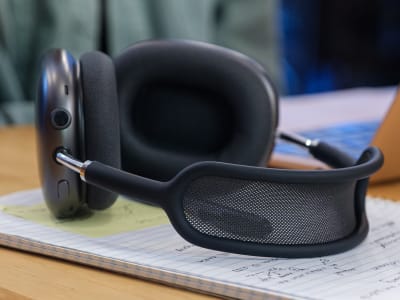 Apple Bawa Audio Lossless Berkualitas Tinggi ke AirPods Max dengan USB-C