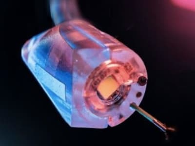 Robot Magnetik Mini Bantu Deteksi Kanker Dalam Saluran Pencernaan Dengan Ultrasound 3D