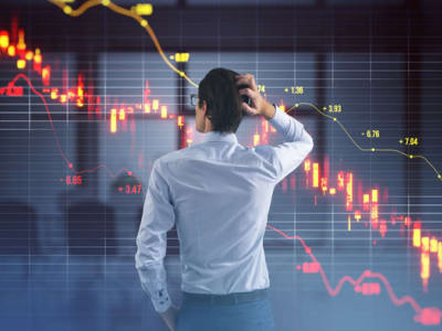 Warren Buffett Kumpulkan Uang Tunai Besar, Ini Pesan Penting Untuk Investor