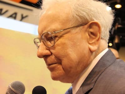 Tips Investasi Warren Buffett untuk Menghadapi Ketidakpastian Pasar Saham