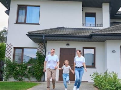 Harga Rumah Naik dan Suku Bunga Tinggi: Apa Artinya untuk Pembeli Rumah di AS?