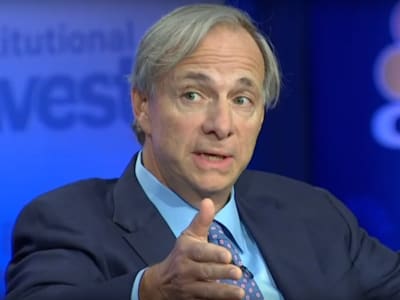 Ray Dalio Peringatkan Risiko Besar Ekonomi Global, Bitcoin Tangguh di Tengah Krisis