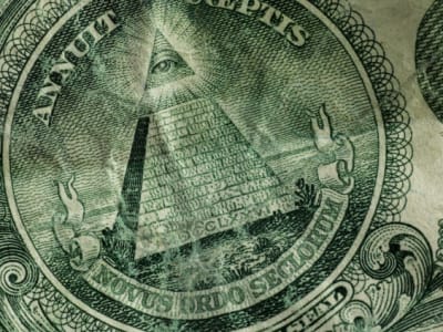 Penarikan Dana Besar di Produk Kripto Karena Ketegangan Perdagangan di AS