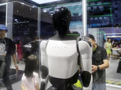 Elon Musk Yakin Tesla Unggul di Kompetisi Robot Humanoid Global