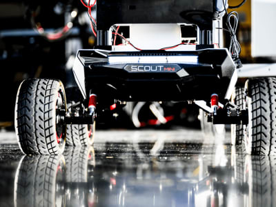 Algoritma Baru DFLIOM Tingkatkan Efisiensi Navigasi Robot Mobile hingga 57%