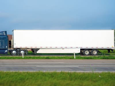 Aurora Luncurkan Truk Otonom Pertama di Jalan Umum Texas