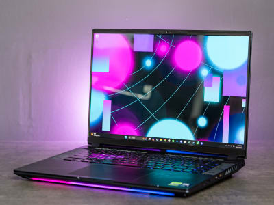 Gigabyte Aorus Master 16: Laptop Gaming Kencang dengan Masalah Kipas Bising dan Material Plastik