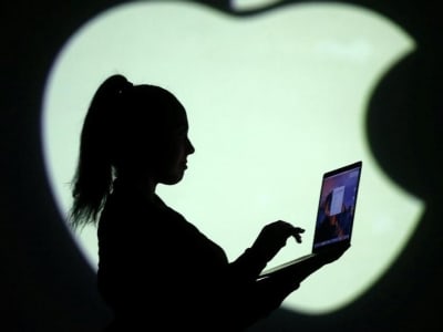 Apple Pangkas Buyback Saham dan Alihkan Produksi karena Perang Tarif AS-China