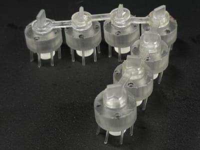 Link-Bots: Robot Swarm Sederhana Tanpa Sensor yang Meniru Alam