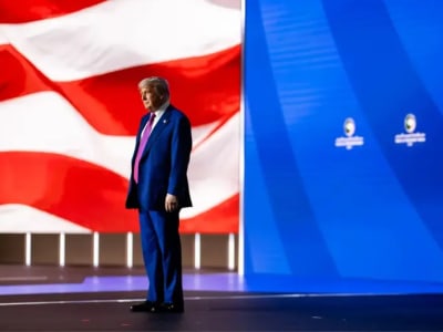 Trump dan Arab Saudi Tandatangani Kesepakatan Pertahanan dan AI Senilai Ratusan Miliar