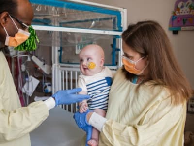 Bayi Pertama Terima Terapi CRISPR Khusus untuk Penyakit Genetik Langka