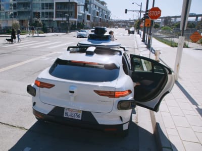 Waymo Tarik Ribuan Mobil Self-Driving Karena Kecelakaan Beruntun di AS