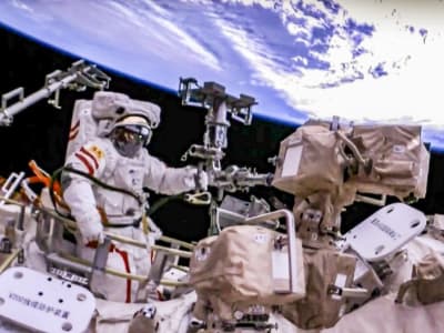 Penemuan Mikroba Baru di Stasiun Tiangong Membuka Jalan Baru untuk Teknologi Luar Angkasa