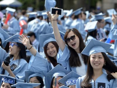 Dari Penurunan Studi Luar Negeri hingga Pop Mart Kuasai Pasar Eropa