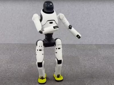 Robot Humanoid Lingxi X2 Tampil Dinamis dengan Gerakan Kung Fu dan AI Canggih