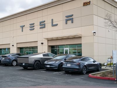 Penurunan Penjualan Tesla di Eropa Akibat Reputasi dan Persaingan Ketat