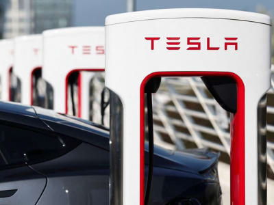 Tesla Rencanakan Peluncuran Robotaxi Swakemudi di Bulan Juni 2024