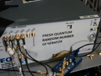 Generator Angka Acak Kuantum Terbaru dari NIST dan Colorado untuk Keamanan Maksimal